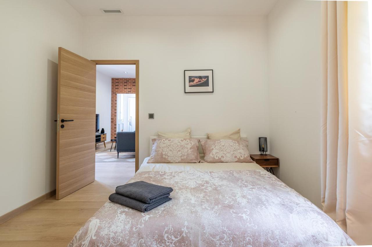 Apartment Superbe Avec Balcon Proche Monaco *